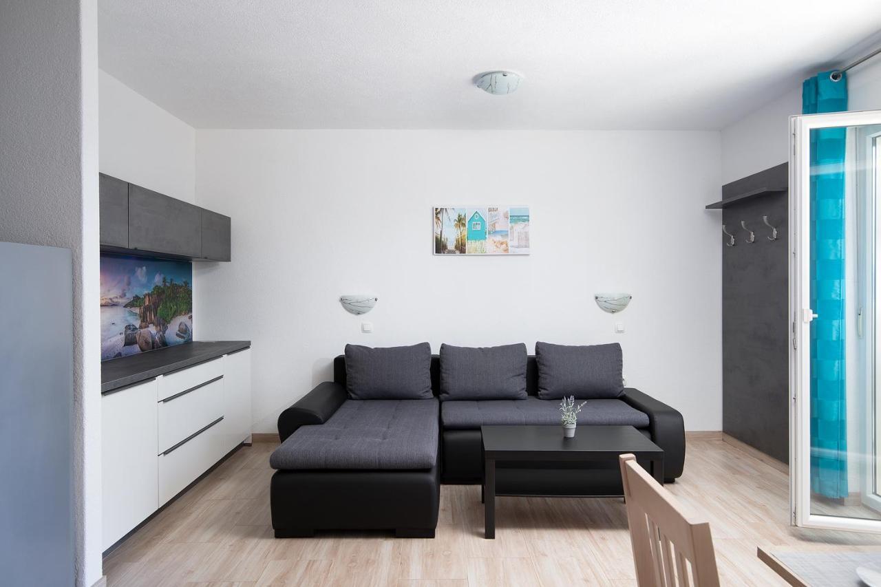 Apartmani Mirna Luka Pomer Exterior foto